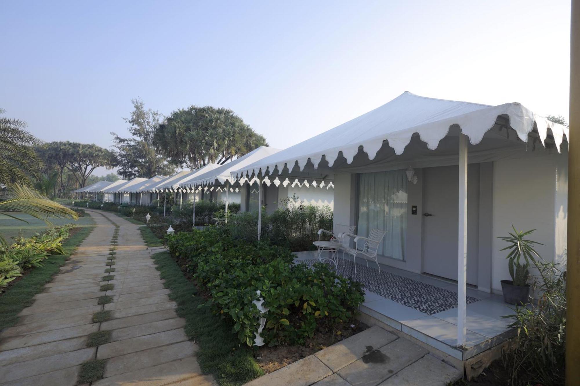The Fern Seaside Luxurious Tent Resort Daman Damão Exterior foto